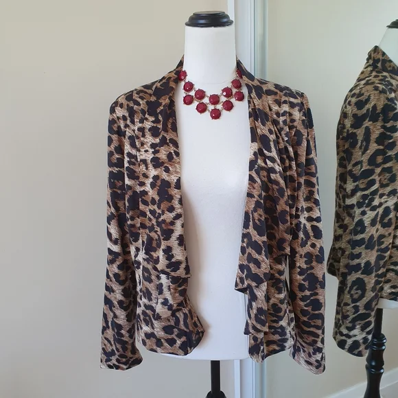 Leopard 🐆 Print Jacket Size M - Picture 3 of 9